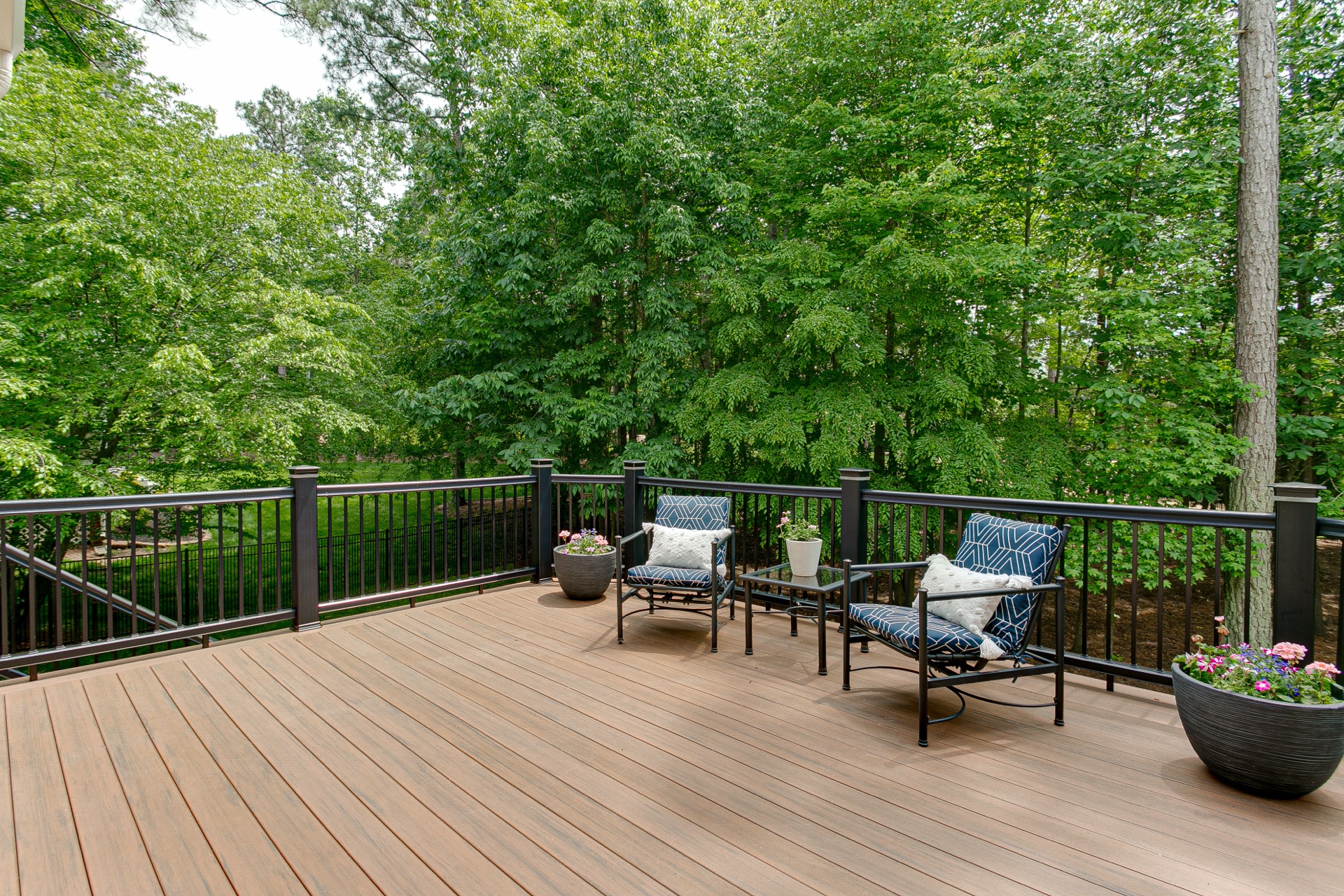 Deck build in Ottawa